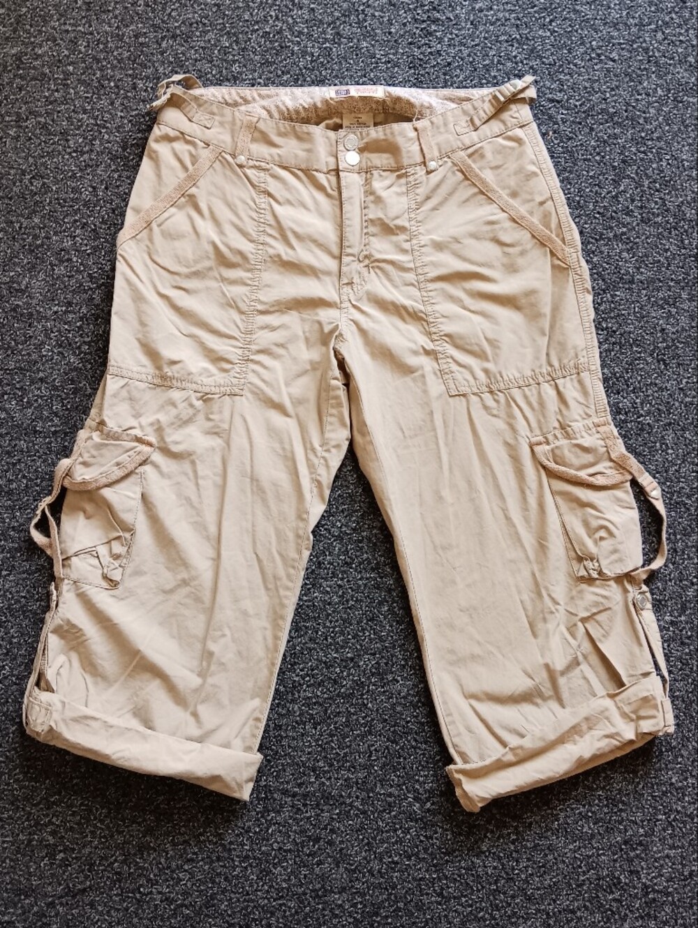 Tan Khaki Pocket Cargo Capri Pants Shorts Womens Size 8 Faded Glory 100% Cotton